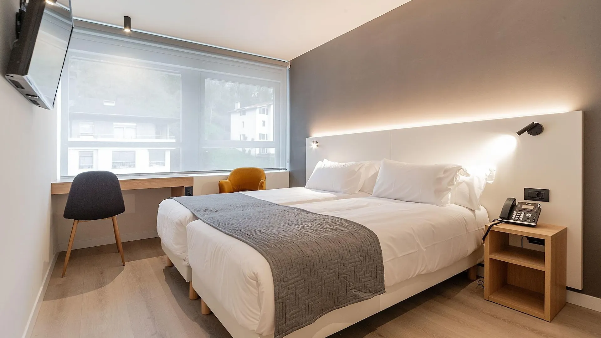 Hotel Distrito Oeste San Sebastian 2*,